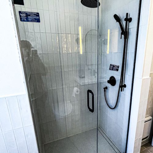 Douche en verre - Fixe + Porte - Vitrerie BV - 1